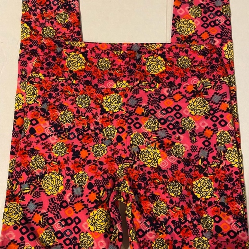 NWOT LuLaRoe Legging OS